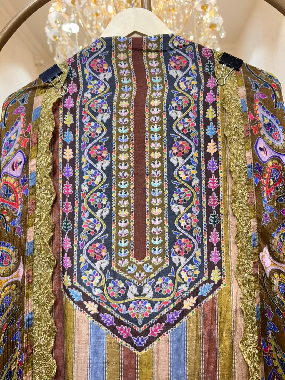 Aavira Silk Veil Suit (Mehendi Green)
