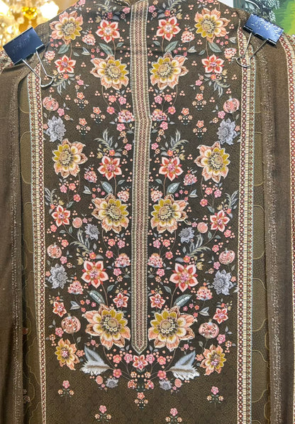 Mahira-é-Pashm Suit (Brown)