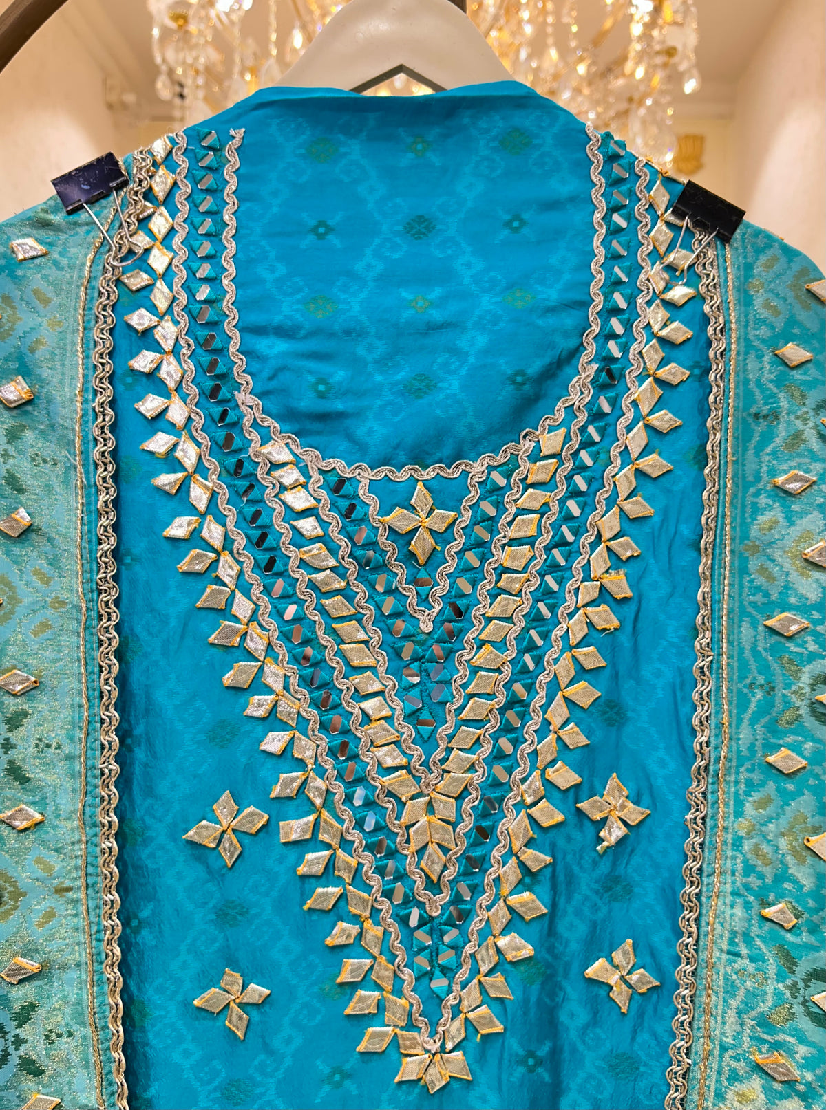 Rangriti Gota Suit