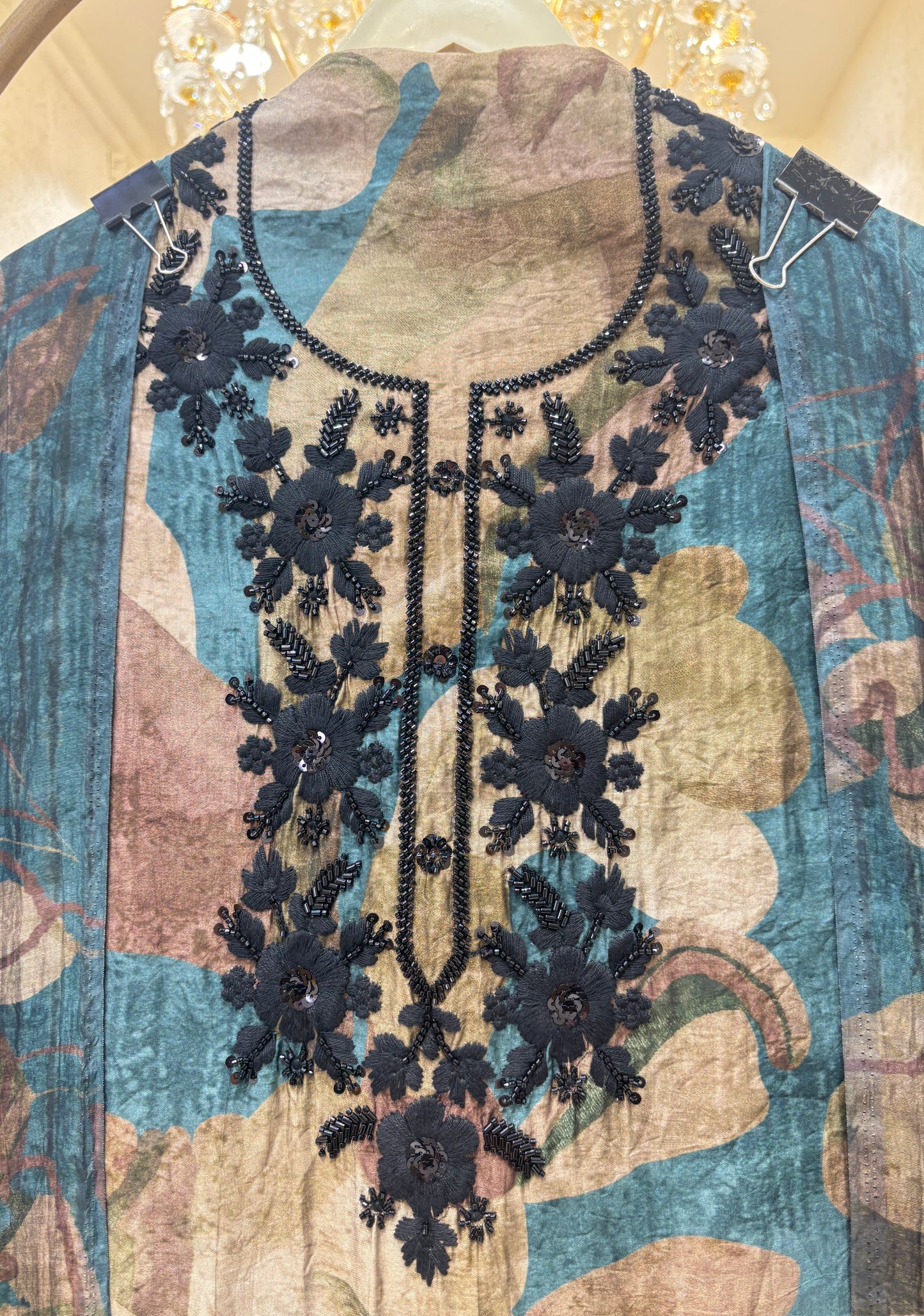 Gulnaaz Printed Muslin Suit