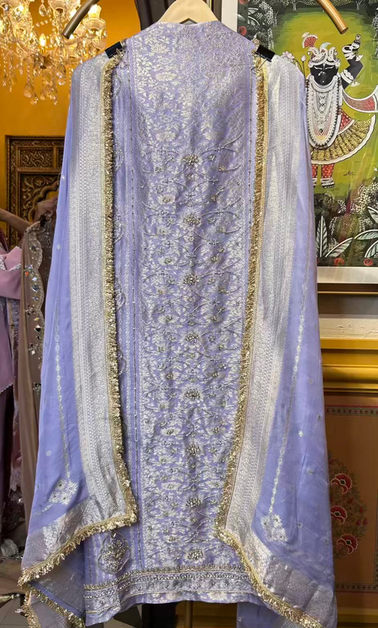 Zarooni Banarasi Suit (Lavender)