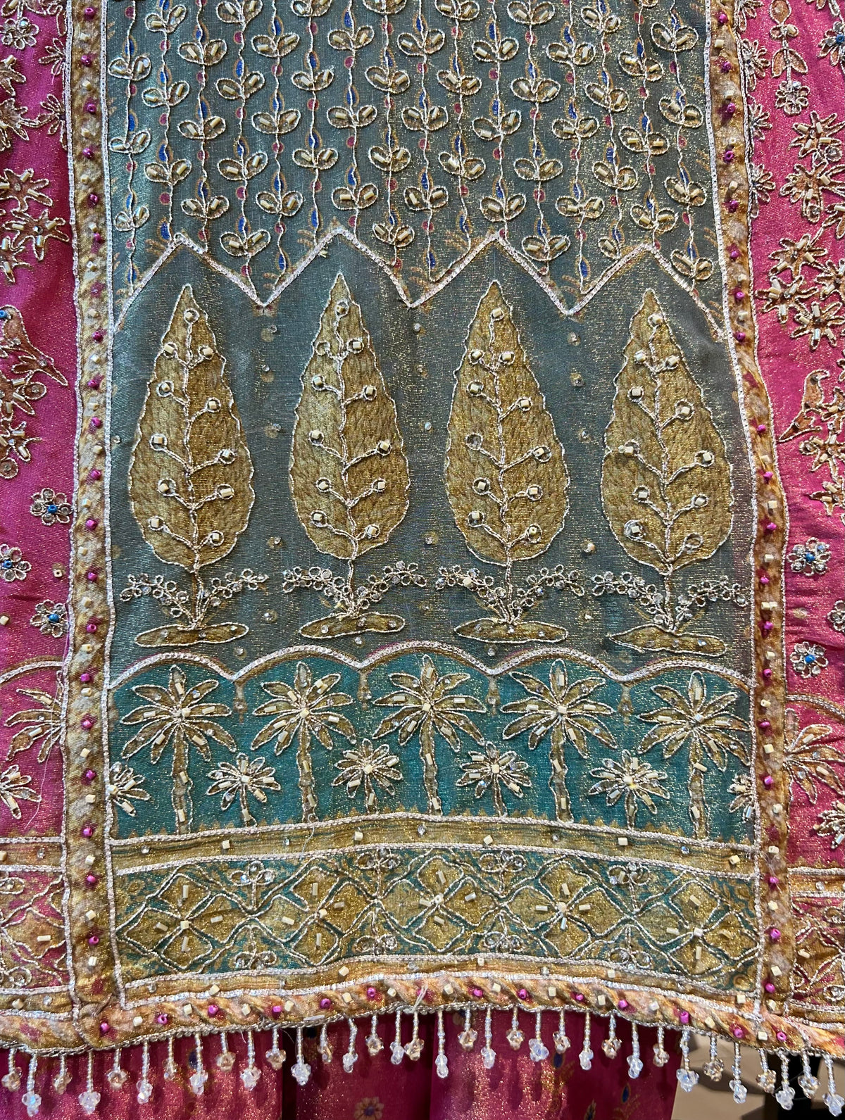 Ruhzaad Pakistani Suit