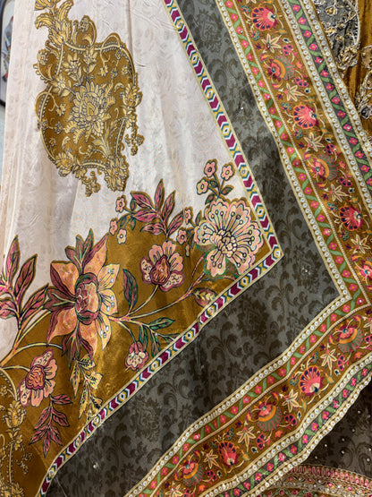 Elanira Crepe Suit