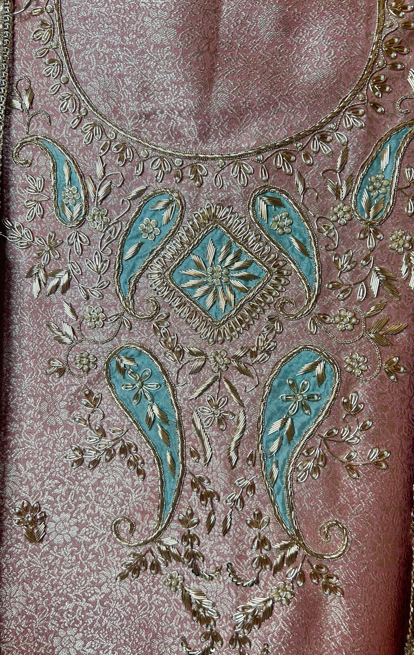 Suhayat Brocade Suit (Pink)