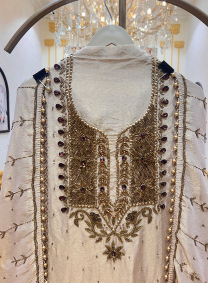 Aabroo Noor Suit