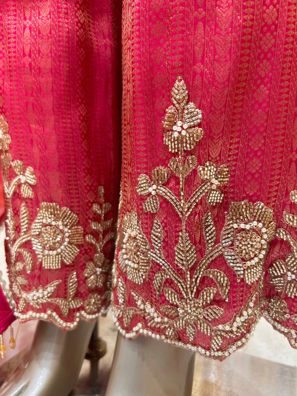 Zehraani Chinon Élan Set (Magenta)