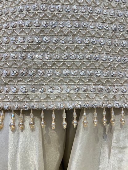Mahzara Farshi Suit