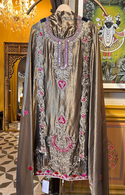 Hayat-e-Noor (Beige)