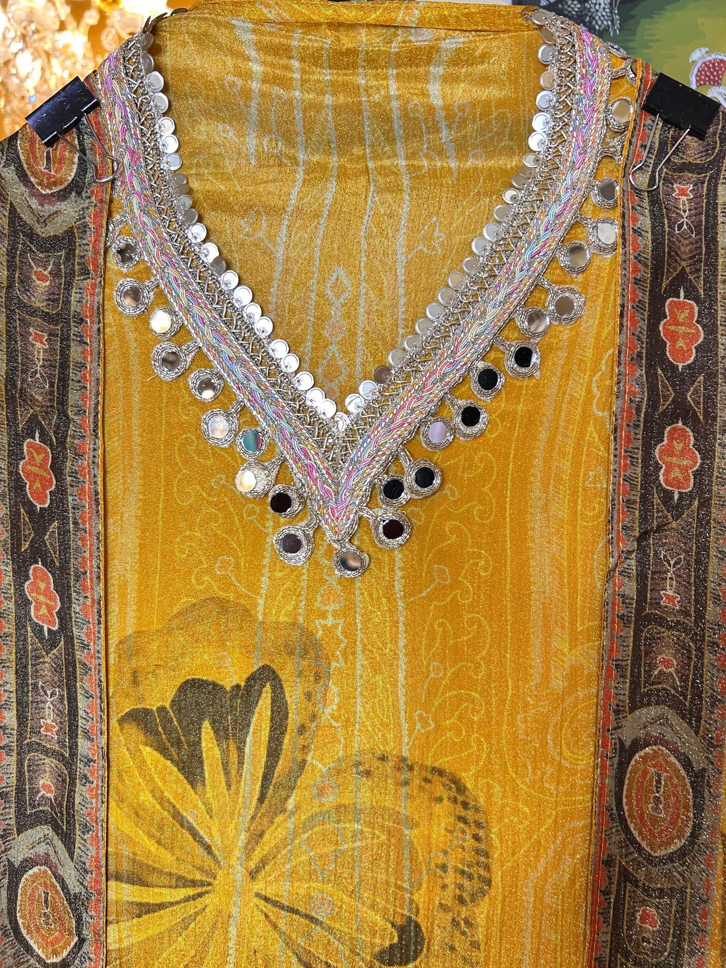 Noor-e-Tissue Printed Suit