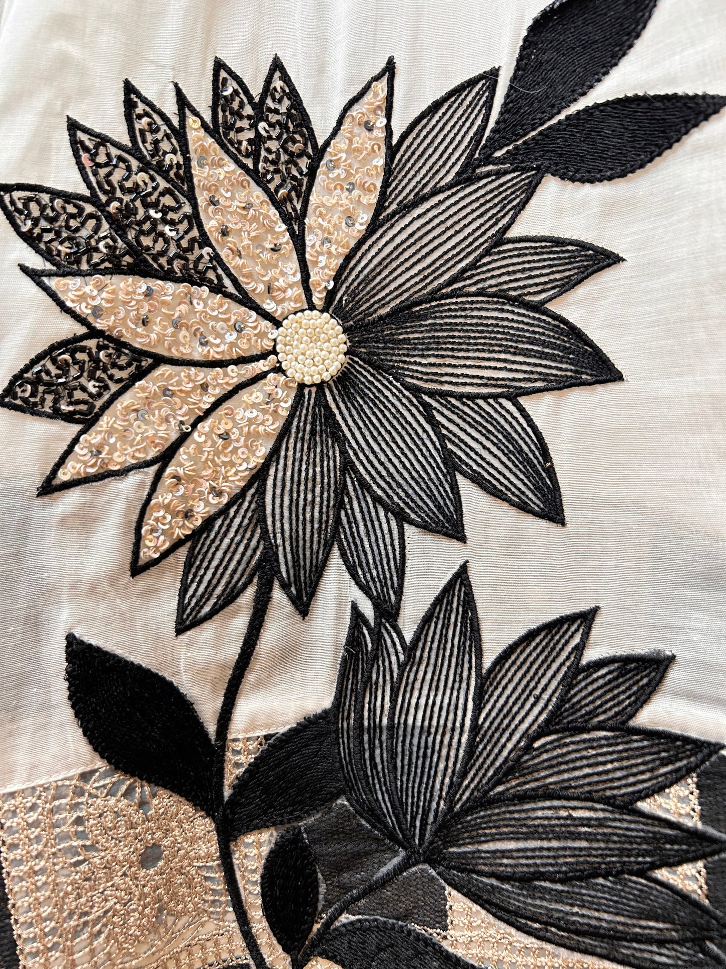 Sunehri Chanderi Set (Ivory Black)