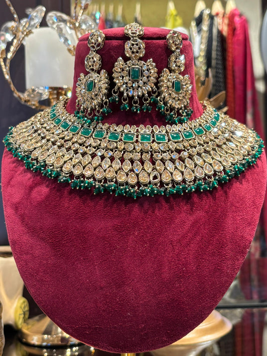 Gulzar Kundan Set (Green)