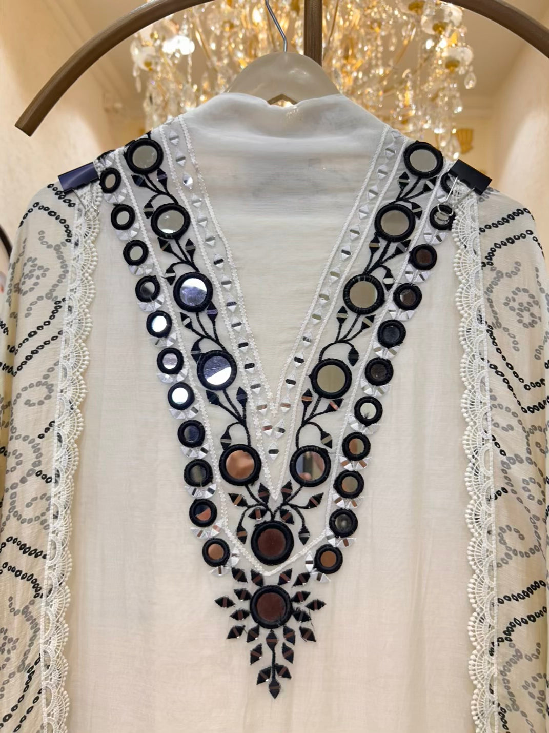Azeen Aaina Thread Suit