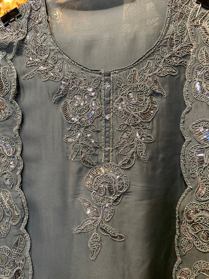 Zarehni Dori Élan Suit (Silver Grey)