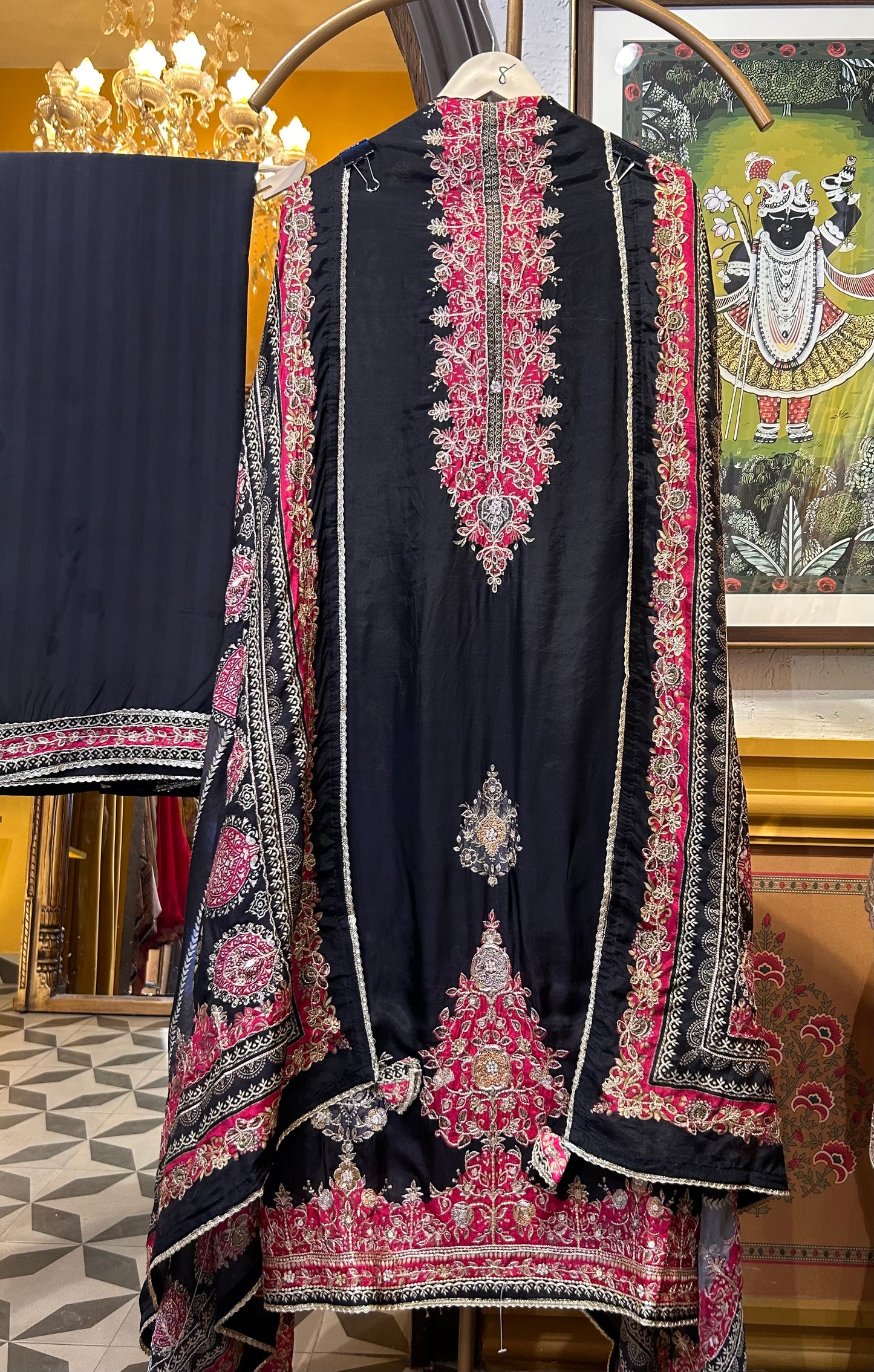 Aurisse Royale Crêpe Suit