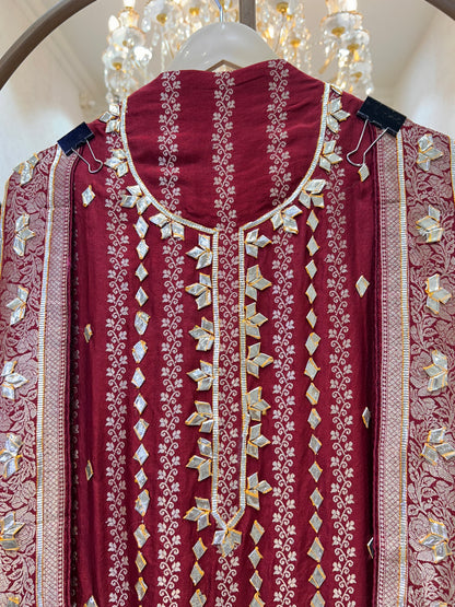 Zarbaft Suit