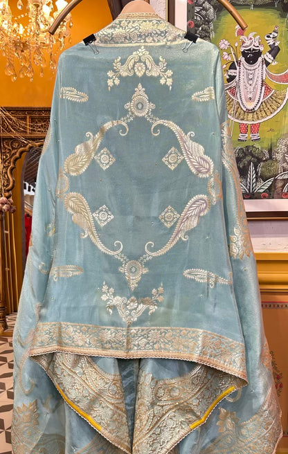 Zarqa-e-Husn (Blue)