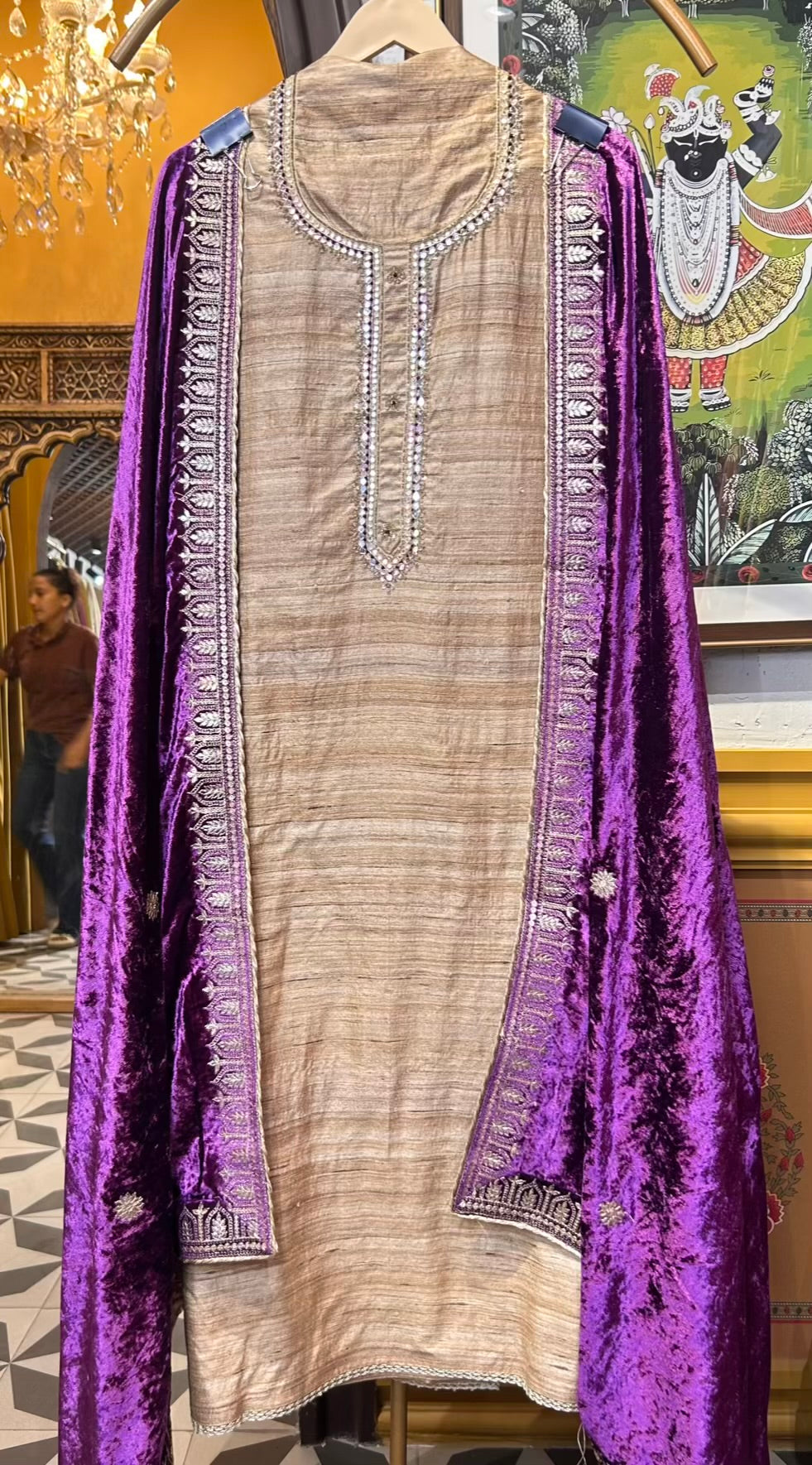 Zarmina Taser Suit (Beige & Purple)