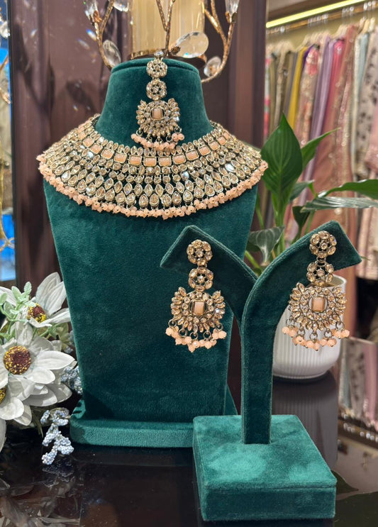 Gulnoor Rajwada Set (Peach)