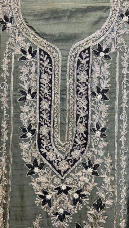 Ada-e-Nazneen (Mehendi Green)