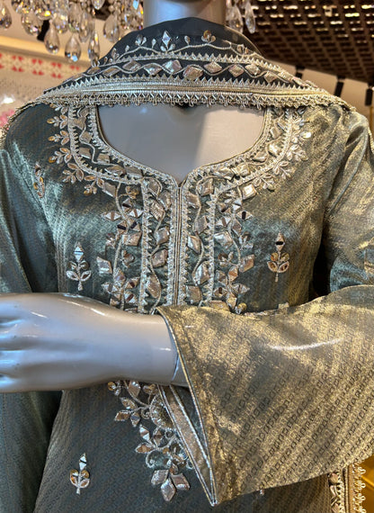 Mehrvielle Farshi Suit