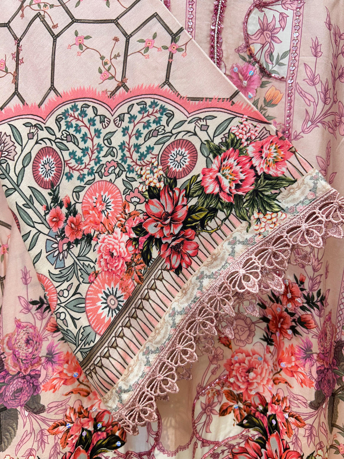 Zareeva Cutdana Muslin Set