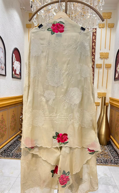 Oraya Thread & Zari Suit