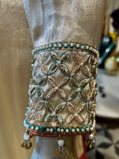 Noorza Pakistani Choga Set