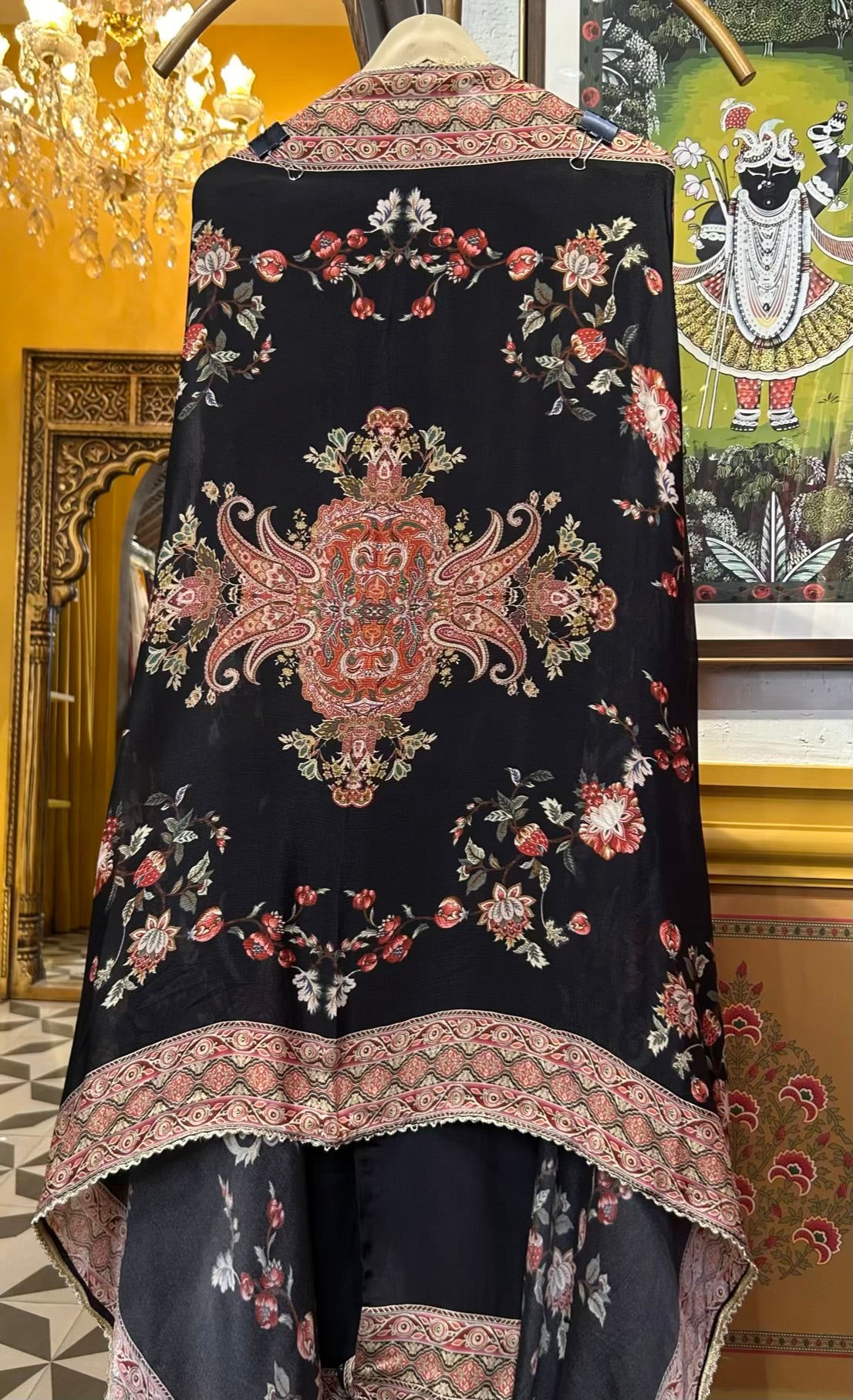 Nayesha Crepe Suit (Black)