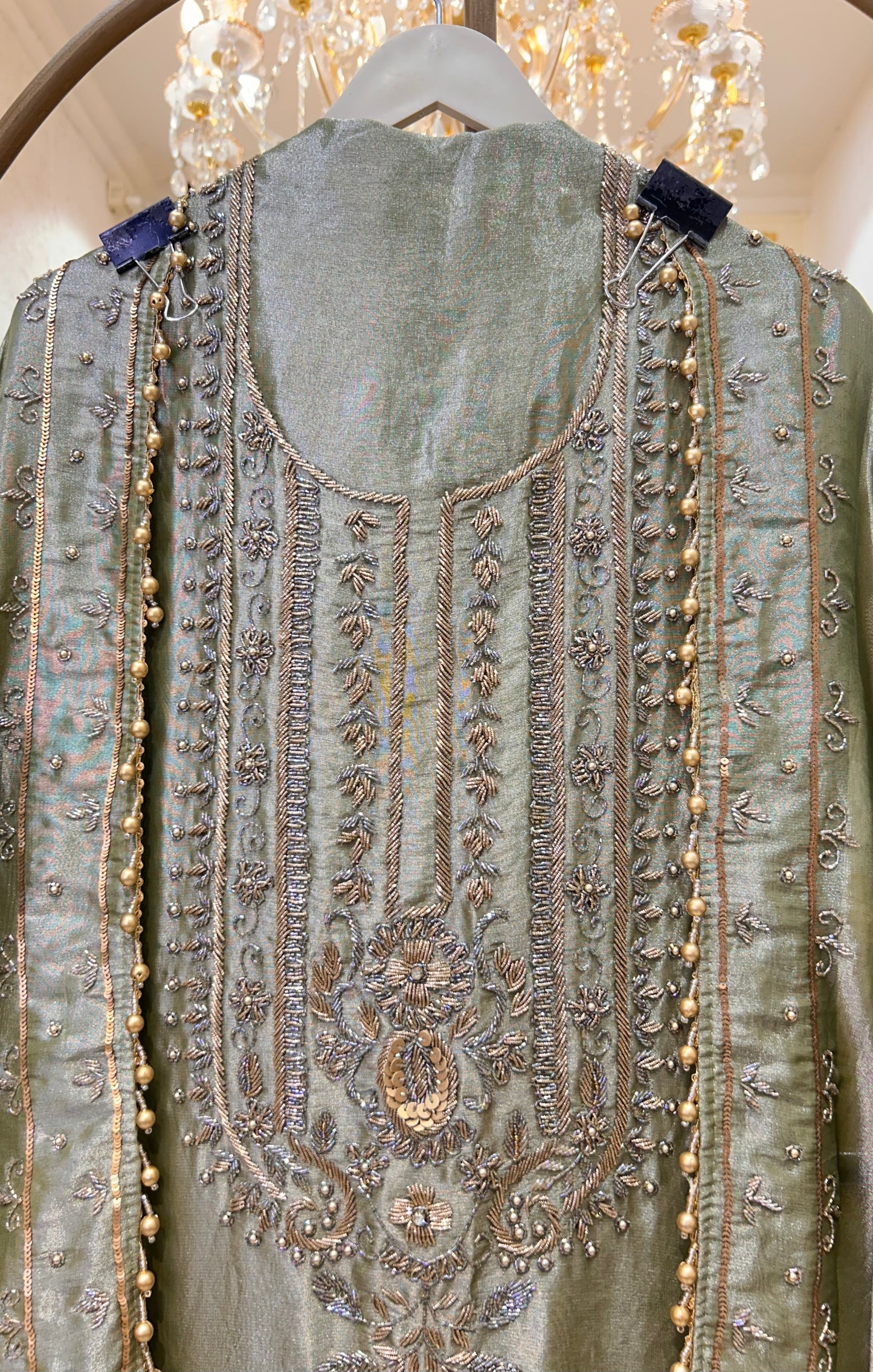 Meher Noor Élite Suit