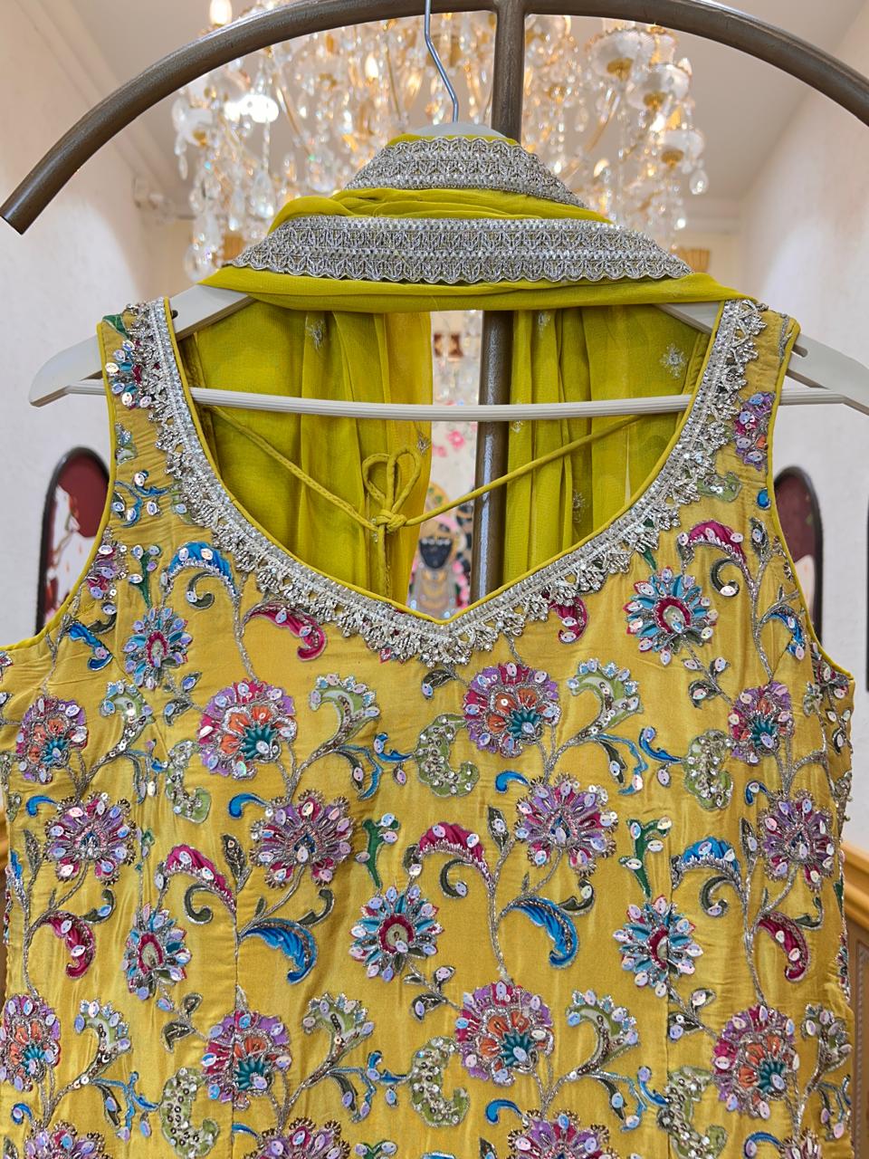 Neysa Zari Farshi Set