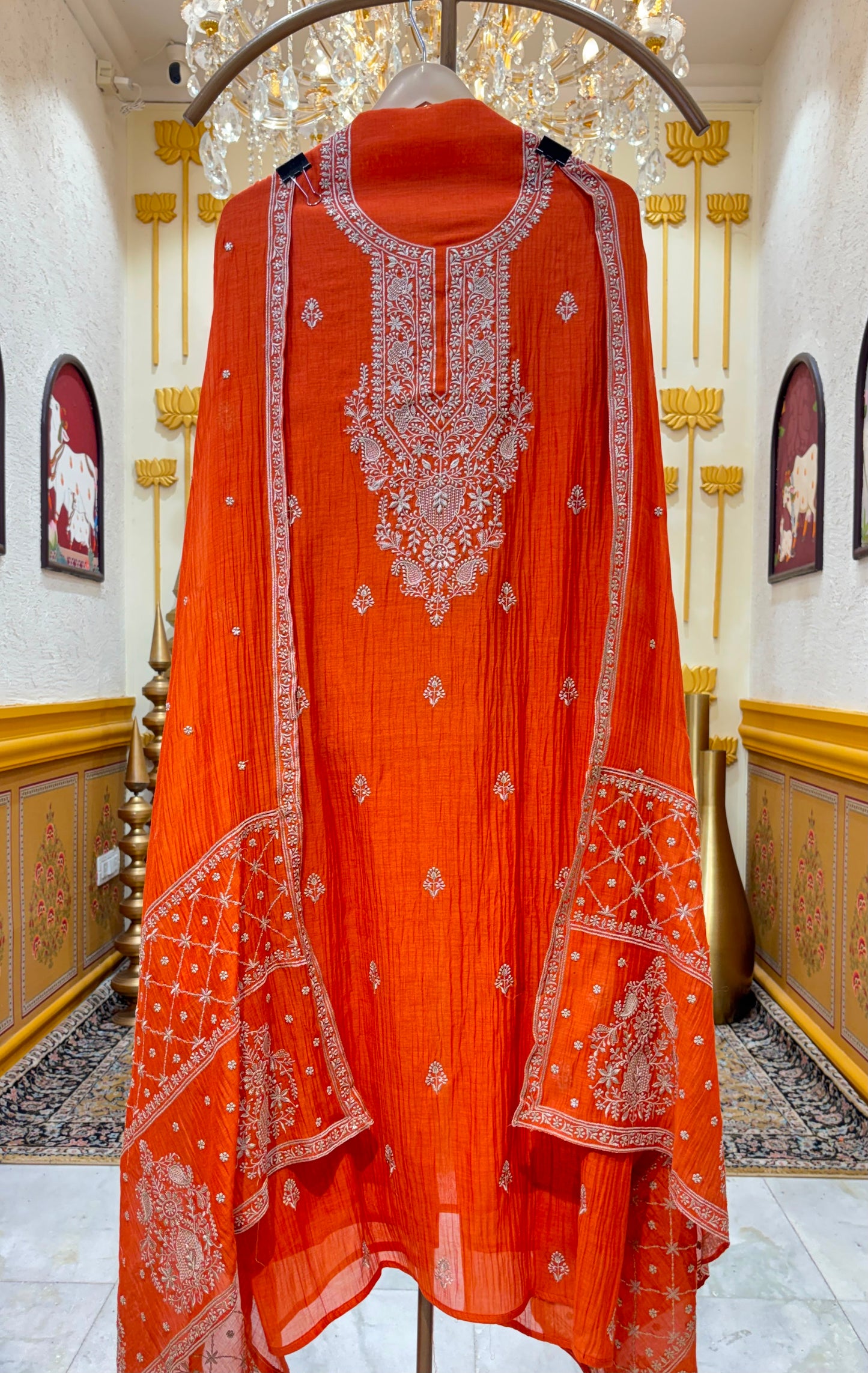 Sutrika Mul Suit