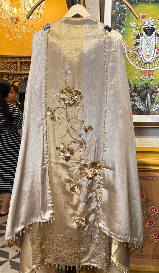 Sunehri Nazakat Suit