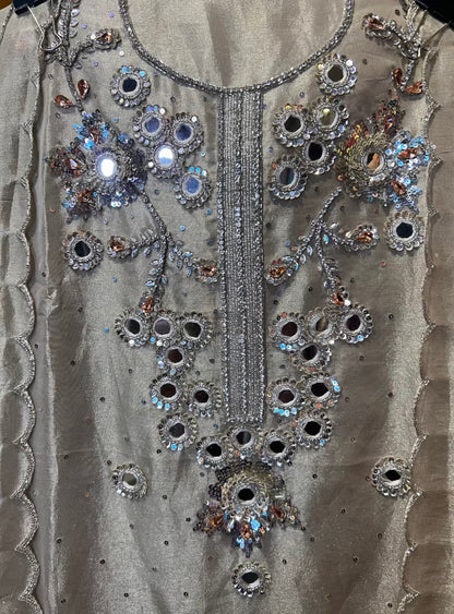 Zareesha-é-Noor (Beige)