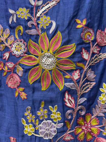 Resham Élise Suit