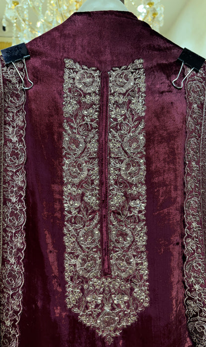 Veloura Noor Suit