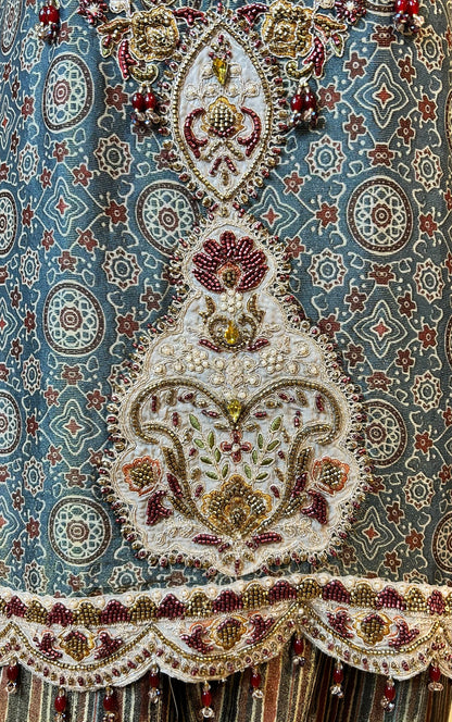 Qasrina Noor Pakistani Suit
