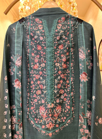 Éclara Satiné Suit