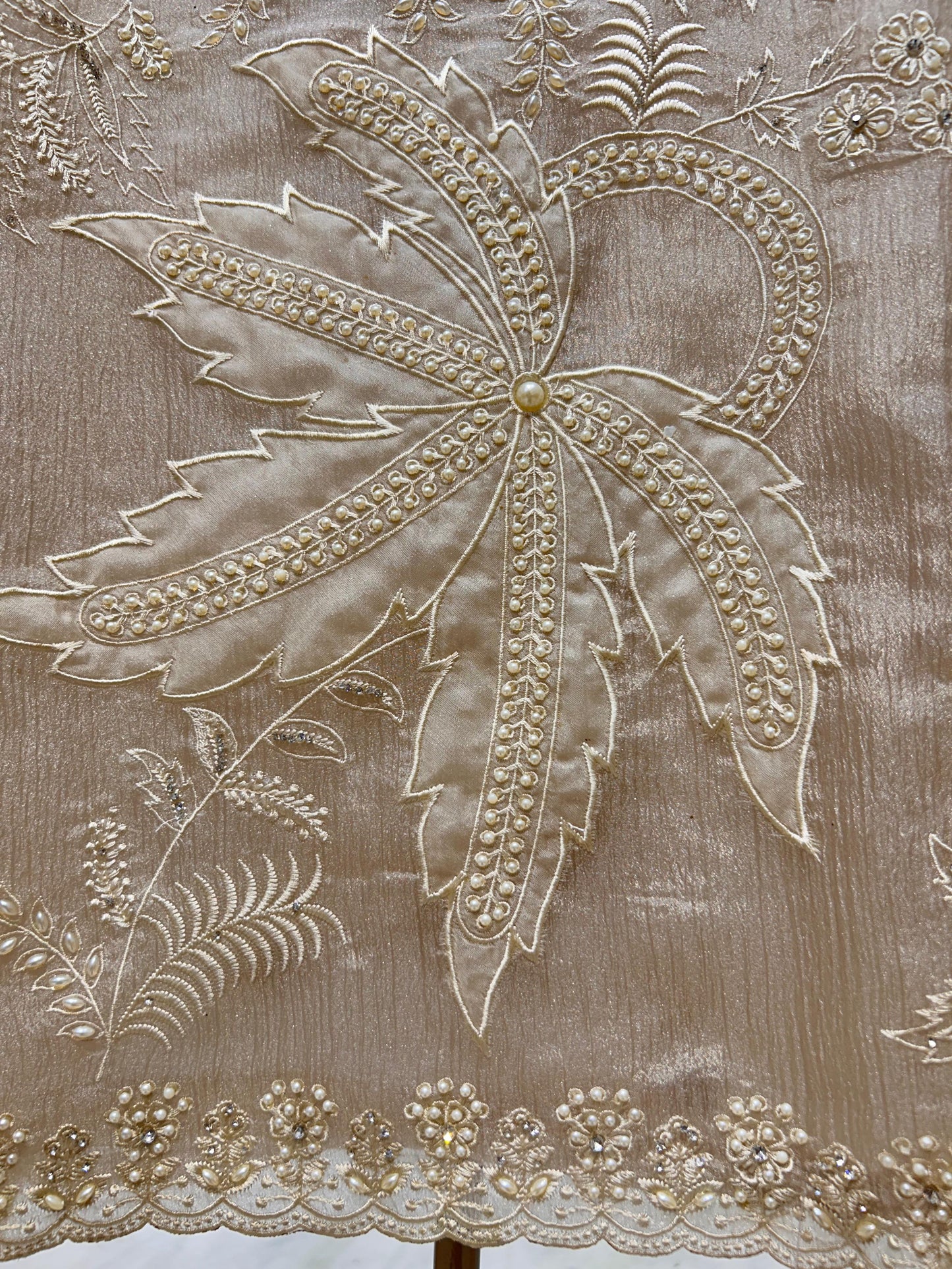 Mehrzeen Appliqué Tissue Suit