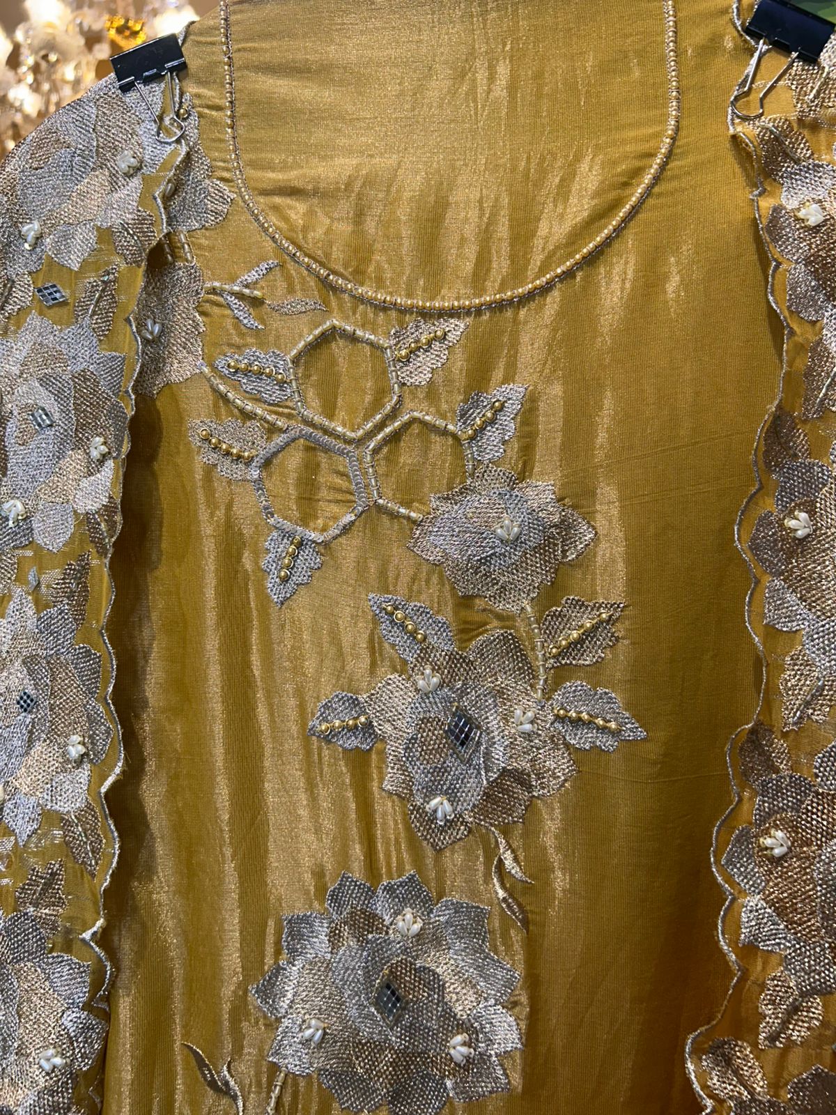 Naaz-é-Zariya (Yellow)