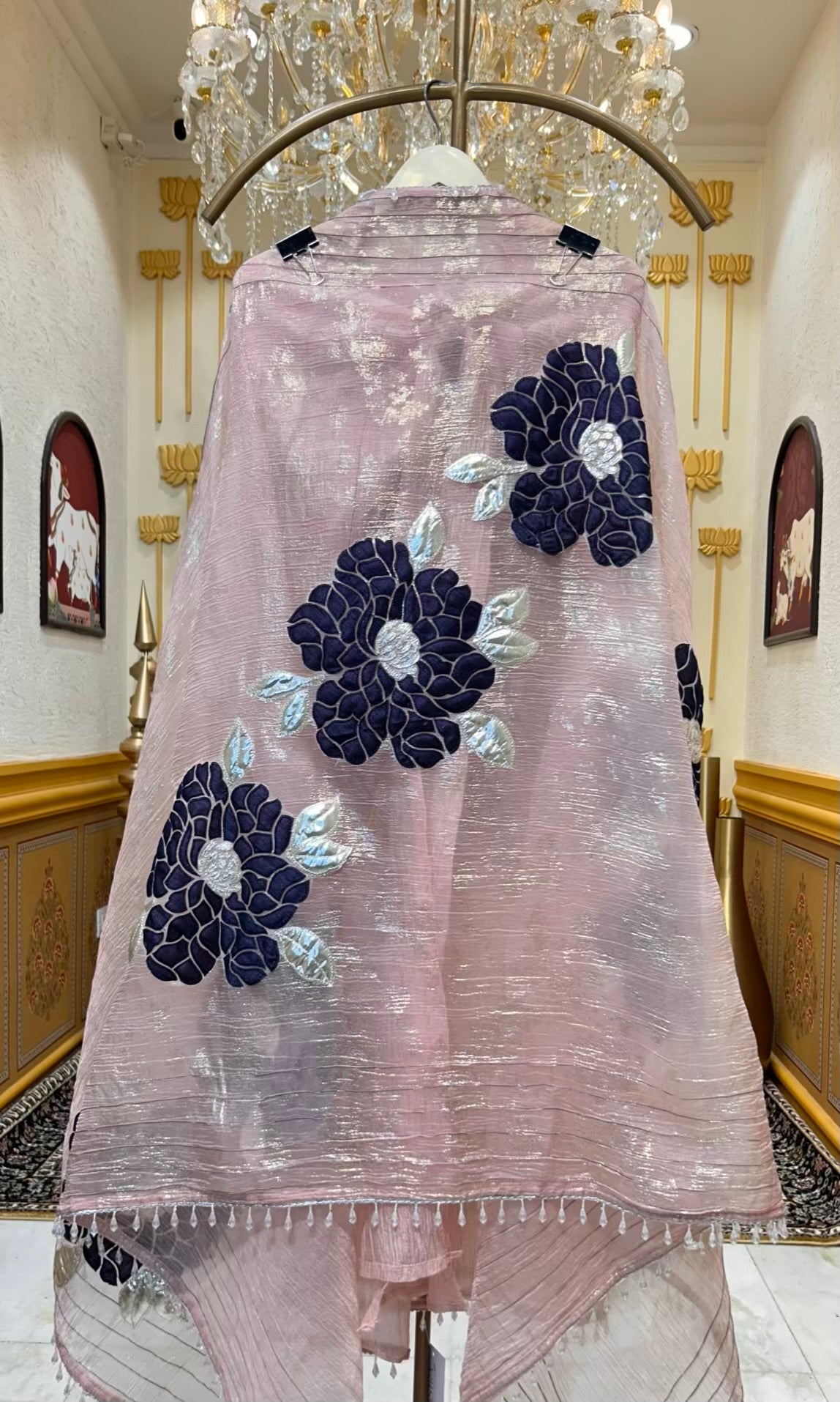 Naqshéa Appliqué Suit (Peach)