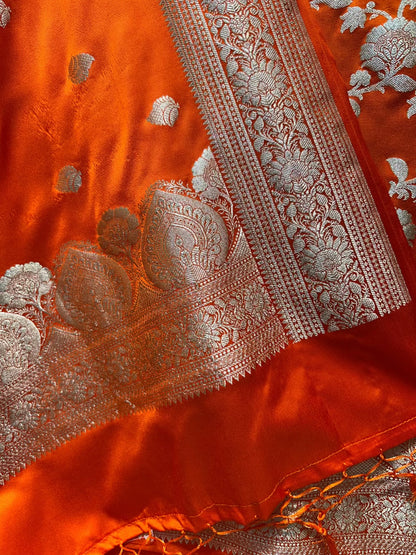 Riyara Banarasi Heirloom Suit (Orange)
