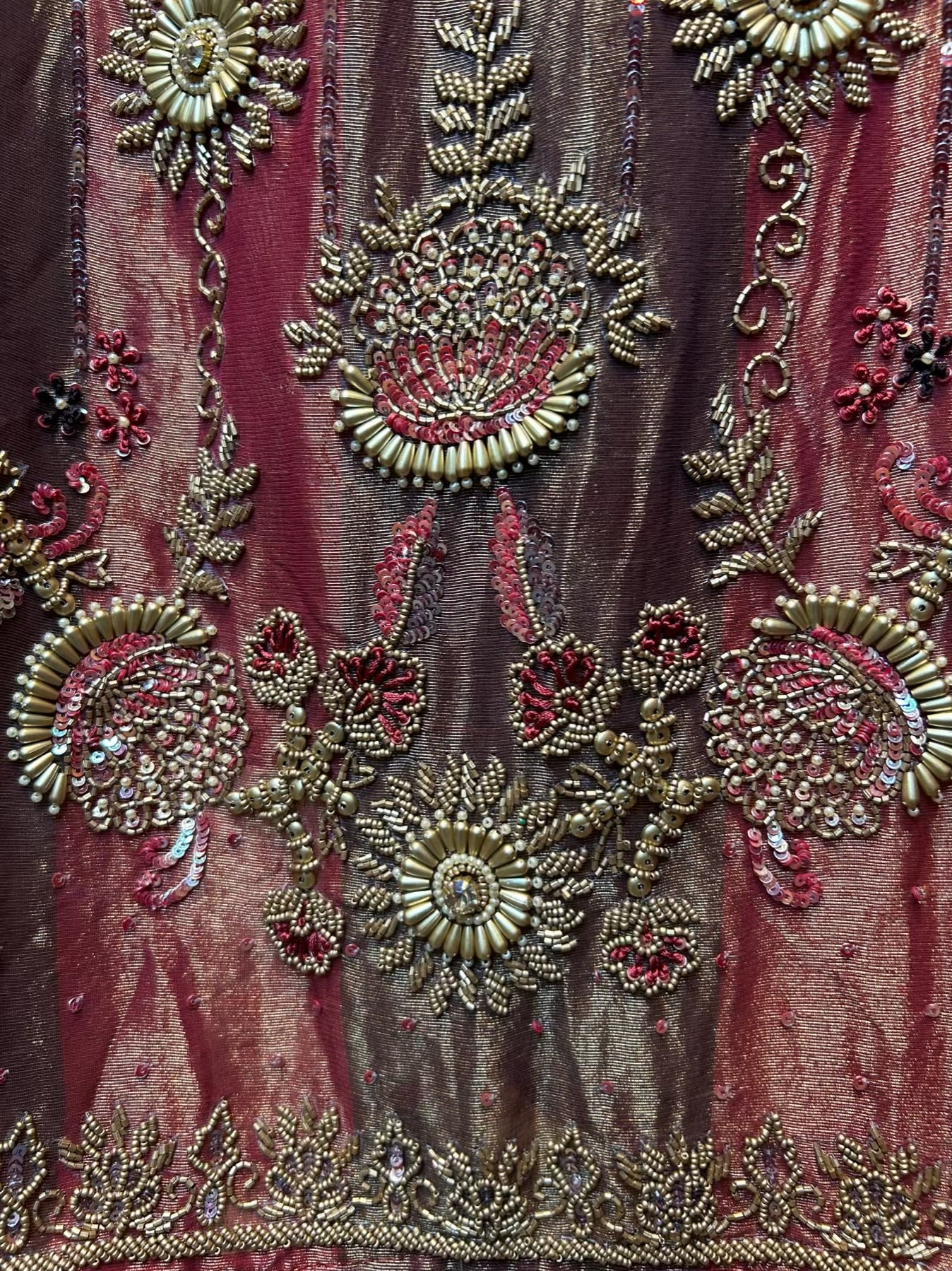 Ruhaniyah Éclat Suit (Red)