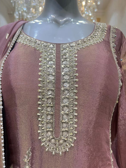 Noorvella Banarasi Grace Set