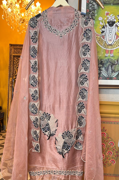 Zunairah Organza Suit (Rust)