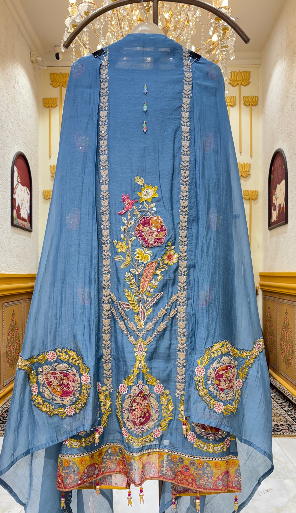 Vedaara Mul Chanderi Suit