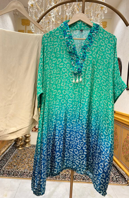 Zenvia Sequin Neckline Co-ord