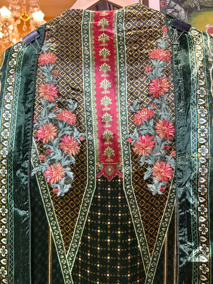 Zaylira Velvet Suit (Bottle Green)