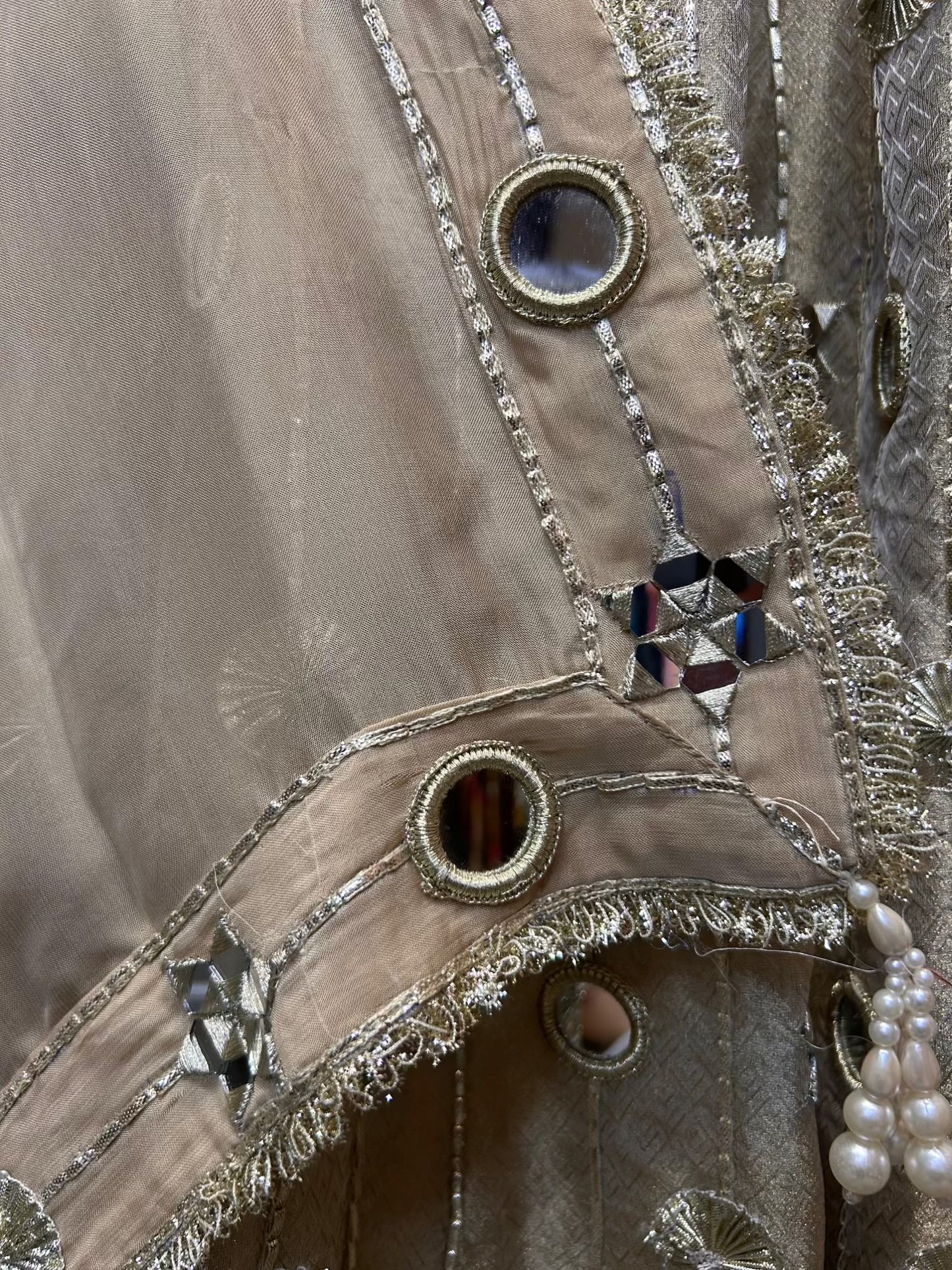 Zimal-é-Noor Anarkali