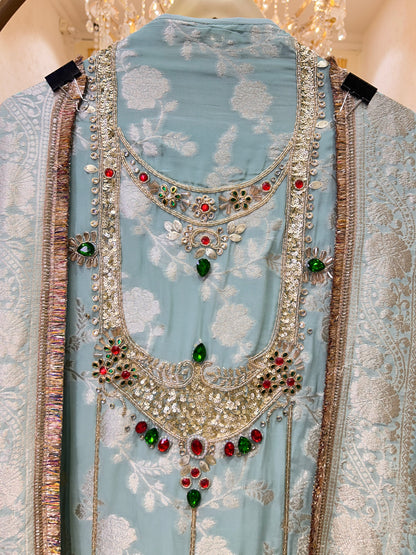 Gulnaar Viraasat Suit