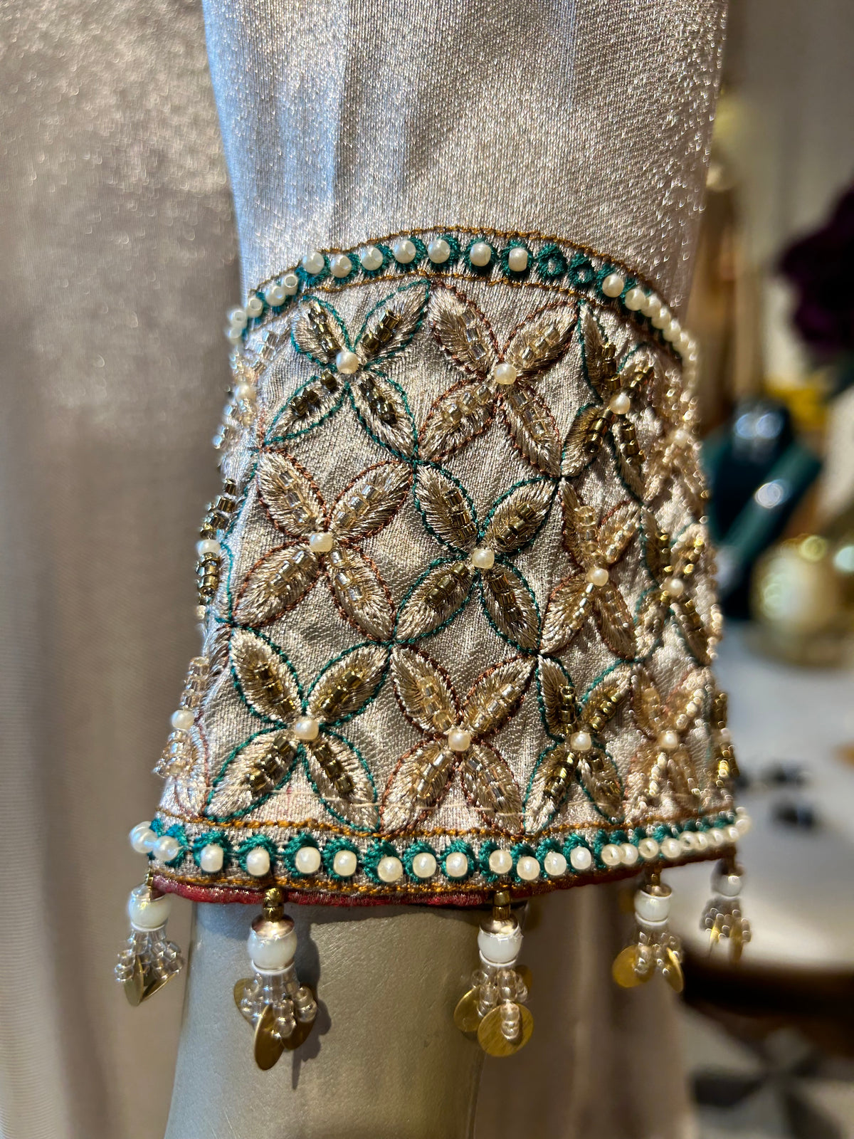 Noorza Pakistani Choga Set